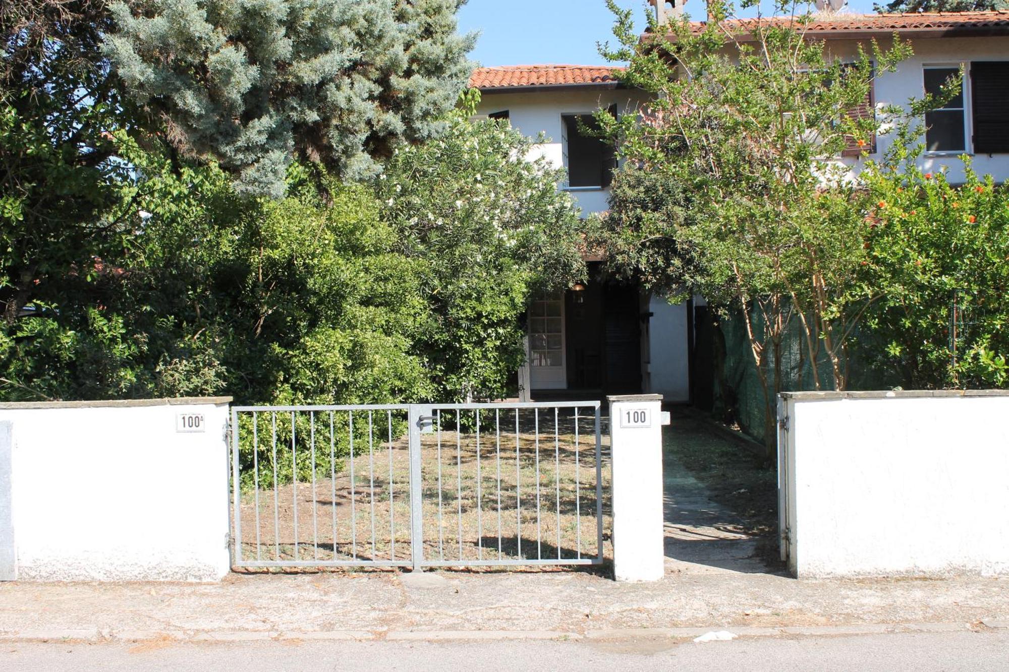 Agenzia Vear - Osti 100 Lido delle Nazioni Exteriör bild