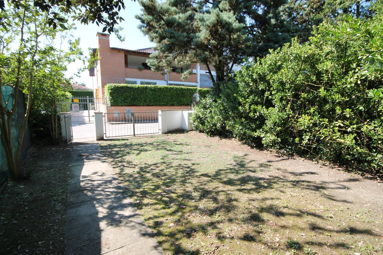 Agenzia Vear - Osti 100 Lido delle Nazioni Exteriör bild